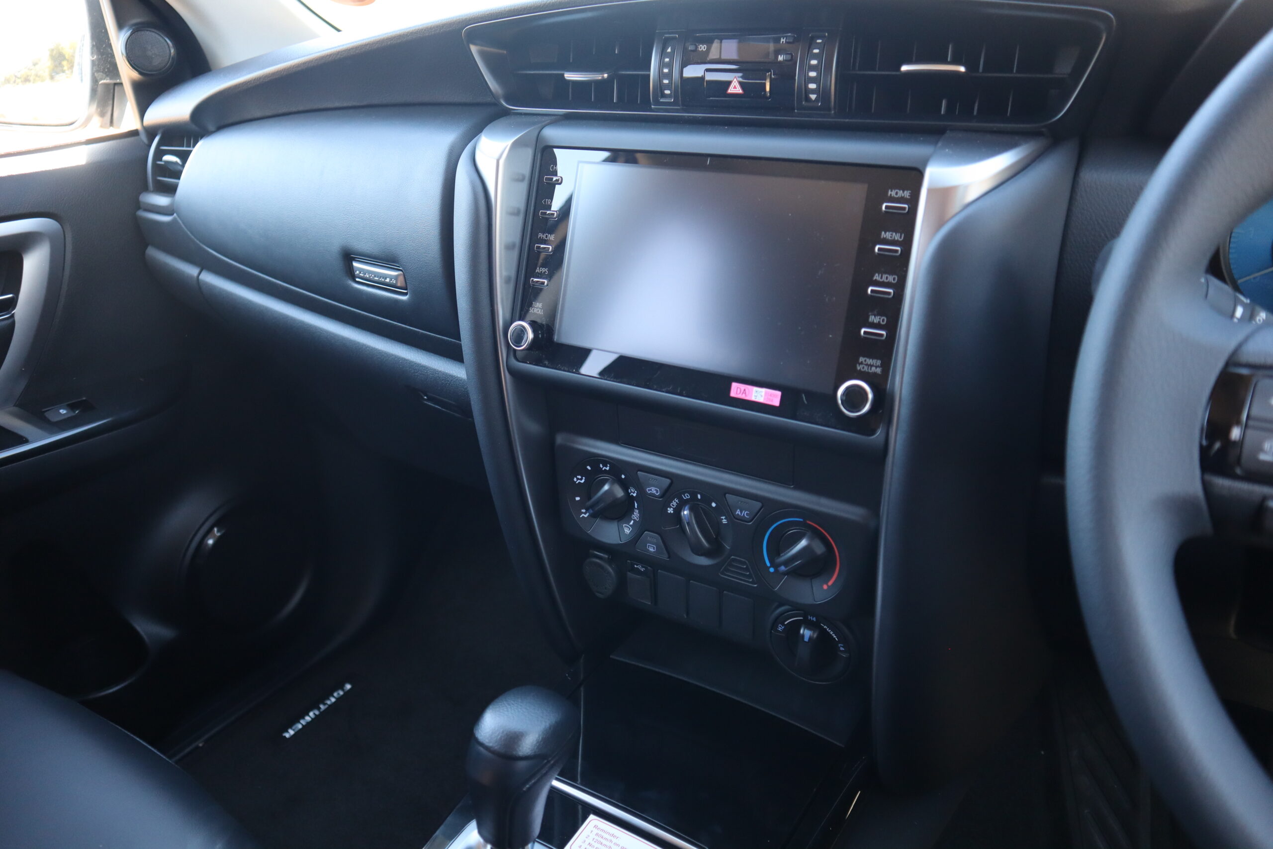 Toyota Fortuner 2.4 - zdjęcie 4